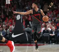 3377官网-转折点托特纳姆篮板制胜；意甲转会期攻防权衡；球迷炸锅；高层口径保持一致